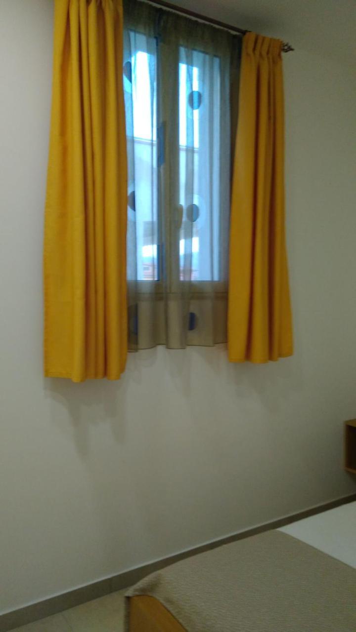 Via Ziino 70 Oliveri